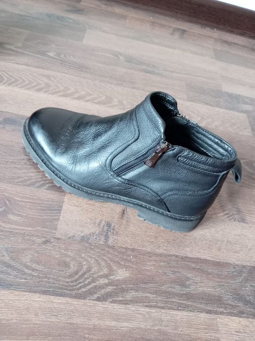 Мужские кожаные ботинки