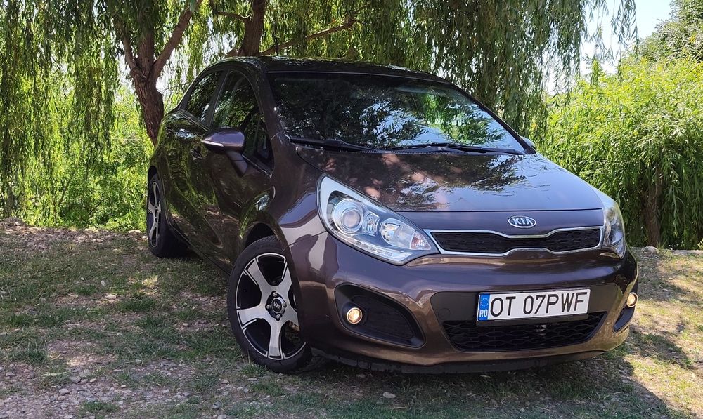 Proprietar vinde KIA Rio full