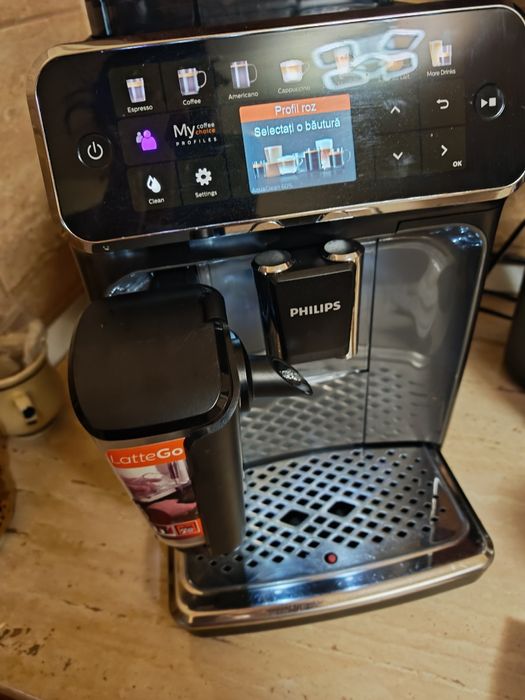 Vând aparat de cafea Philips LatteGo 5400
Perfect funcțional
Mai multe