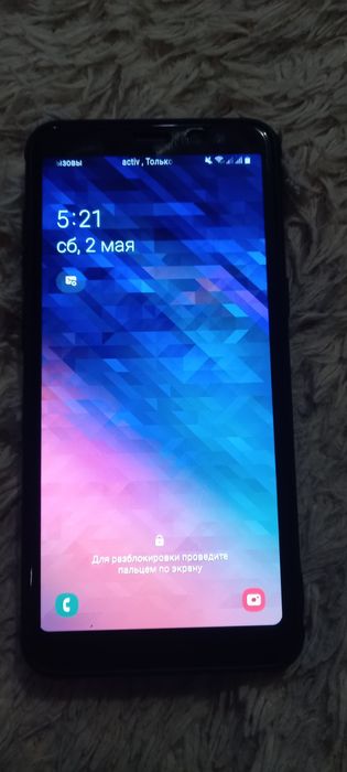 Продам смартфон самсунг а 8