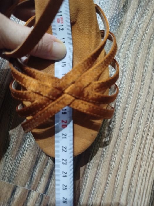 Обувки за латино танци