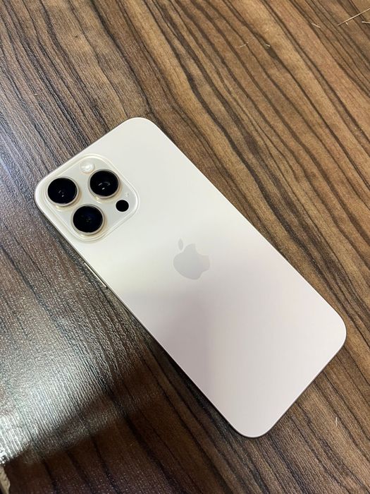 Продам Iphone 16pro max