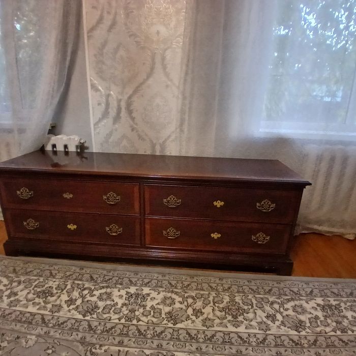 Шкаф подставка.           .