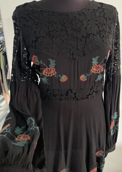 Rochiță nouă cu etichetă