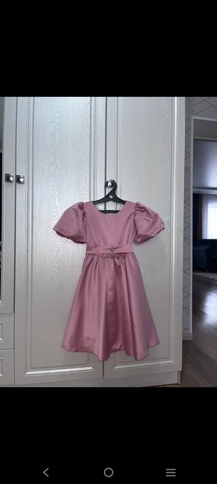 Продам платья детские