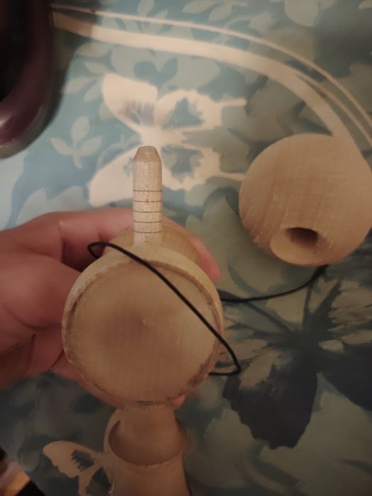 Vand kendama formata din ken frazer si tama naked