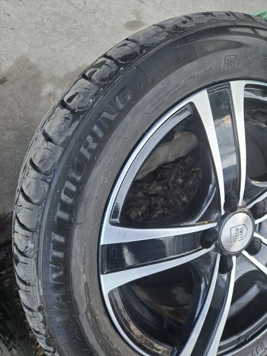 Продам летние шины с дисками