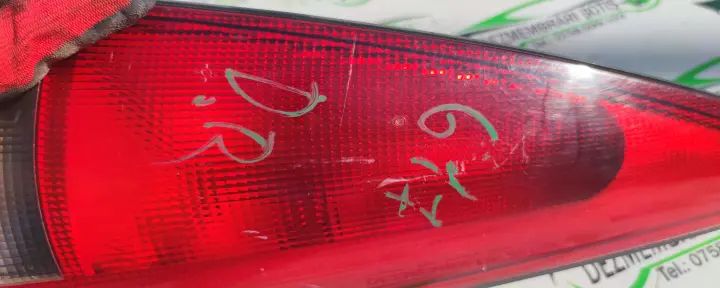 Lampa / Tripla stop dreapta pe aripa Renault Laguna 2000