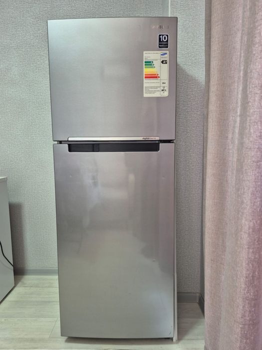 Продам холодильник Samsung
