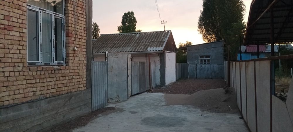 Уй сотилади. 2-хона 3 сотих.Ахмад Яссавийда Юкори Чирчик т. 26000 у.е.