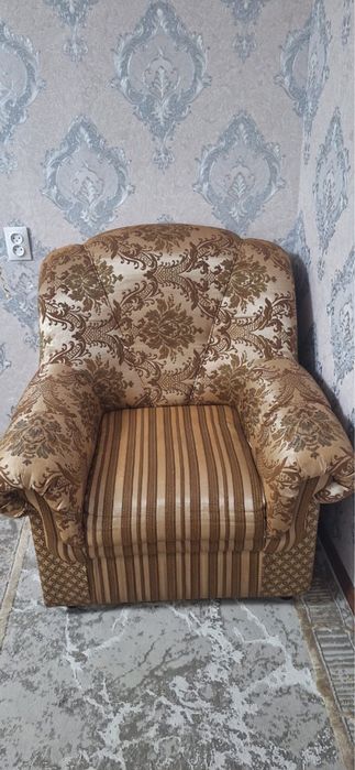 Продам диван 3+2+1