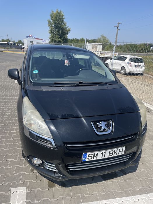 Peugeot 5008     7 locuri