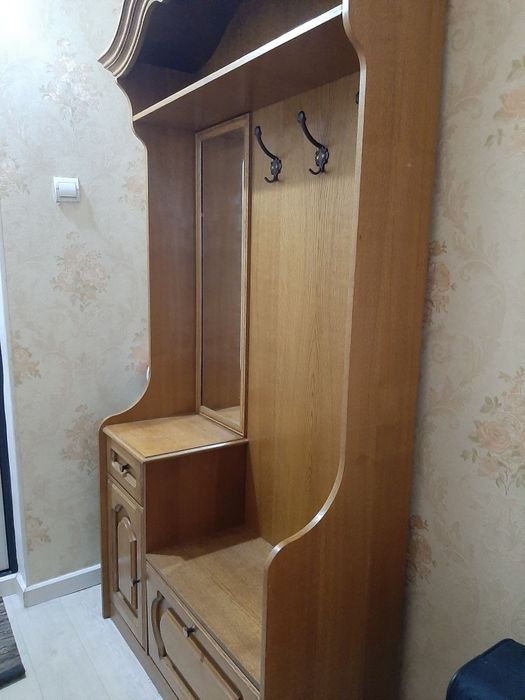 Прихожая с зеркалом