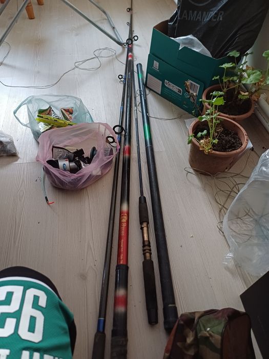 3 lansete + Accesorii diverse