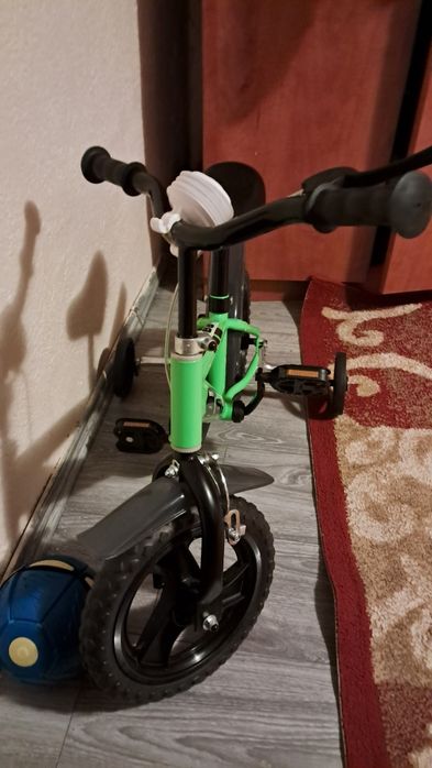 Vând  bicicleta de copil