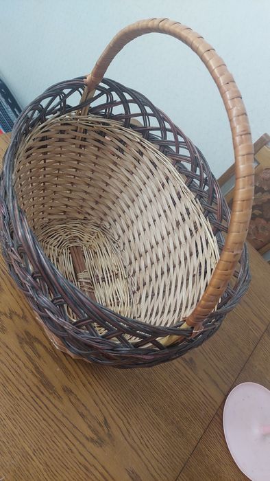Корзина плетеная