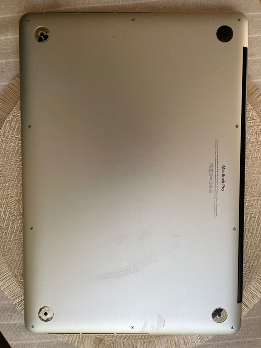 Продавам MacBook Pro 2013 750GB