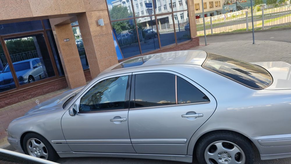 Мерседес Е 210, 112 мотор, 2001 года