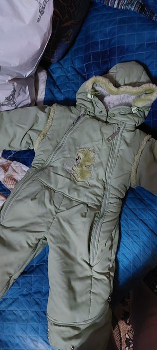 Продам детские комбинезоны