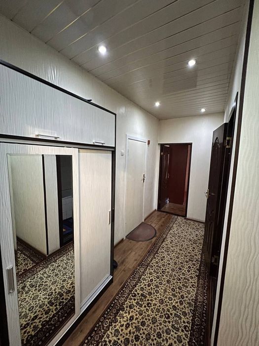 Kvartira sotiladi Shayxontoxur tumani bel tepa daxasi  2/3/9/  68m²