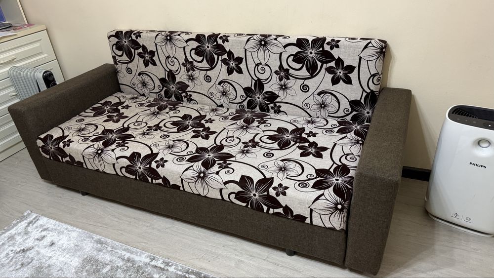 Диван. Б/У Есть доп матрас