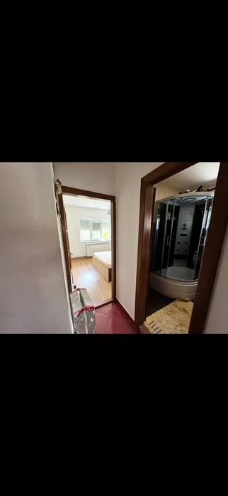 Vând apartament cu 3 camere