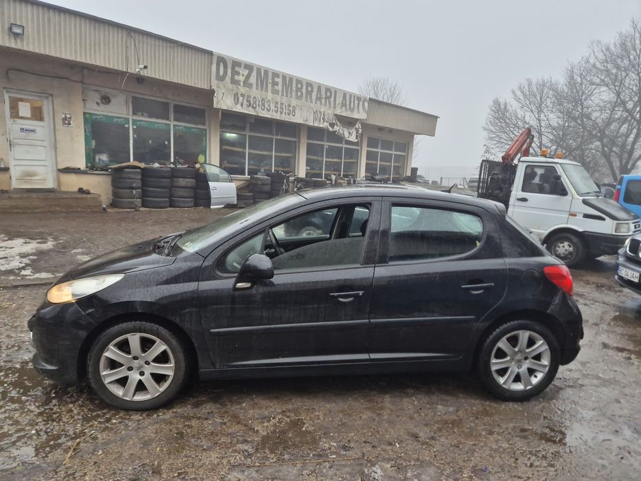 Vand motor 1.6 tdci pentru peugeot  ,207 ,  stare foarte buna.!