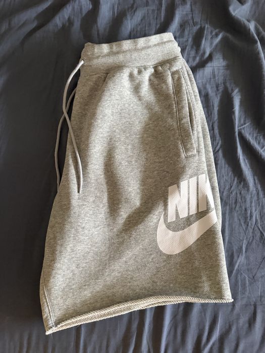 Къси панталони Nike
