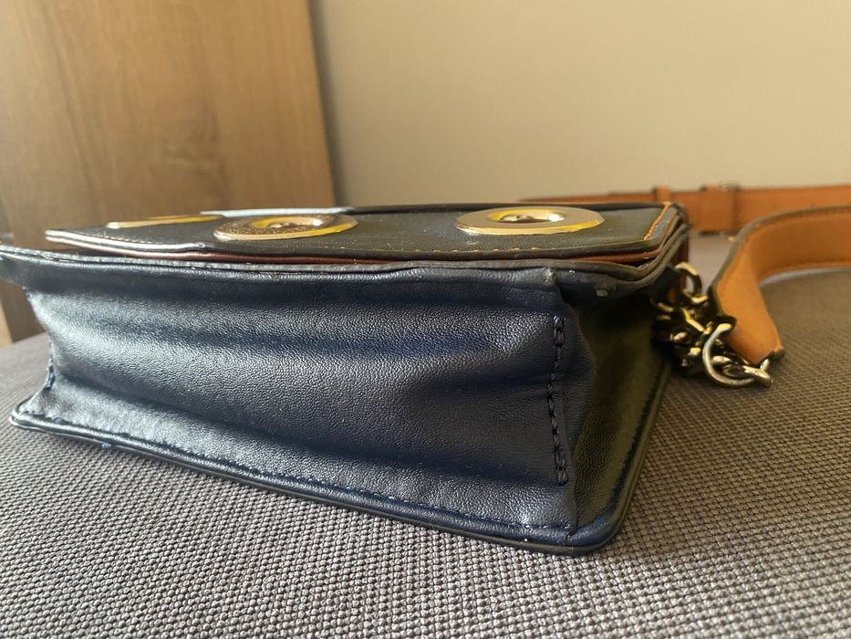 Кожена чанта Guess