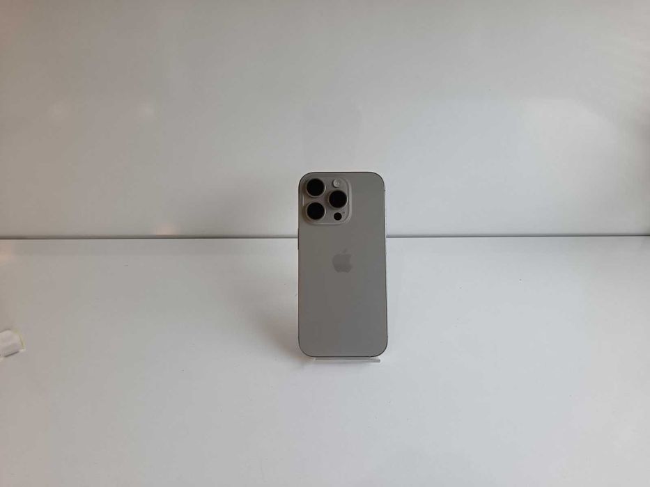 Apple iPhone 16 Pro 256Gb (без забележка 99% батерия)