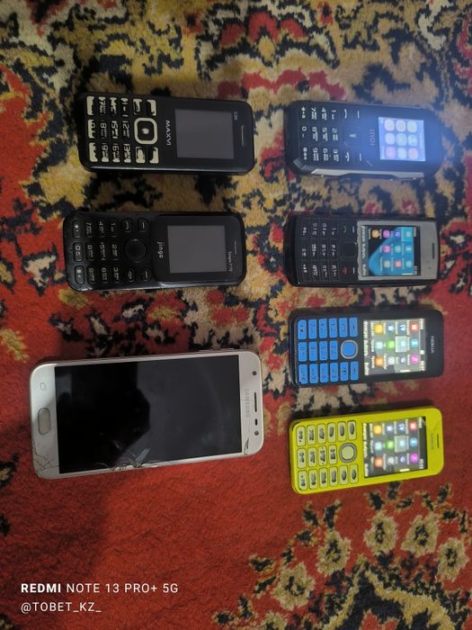 7 штук телефон рабочий