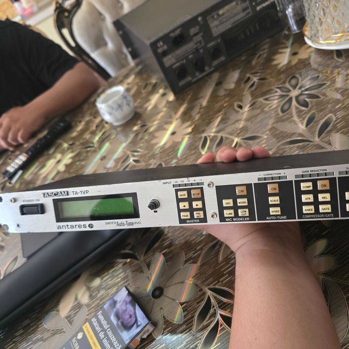 Processor Tascam Ta1vp