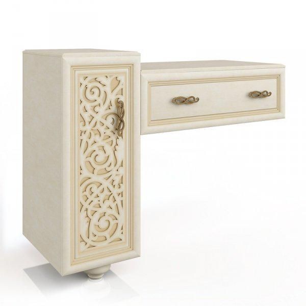 Туалетный столик