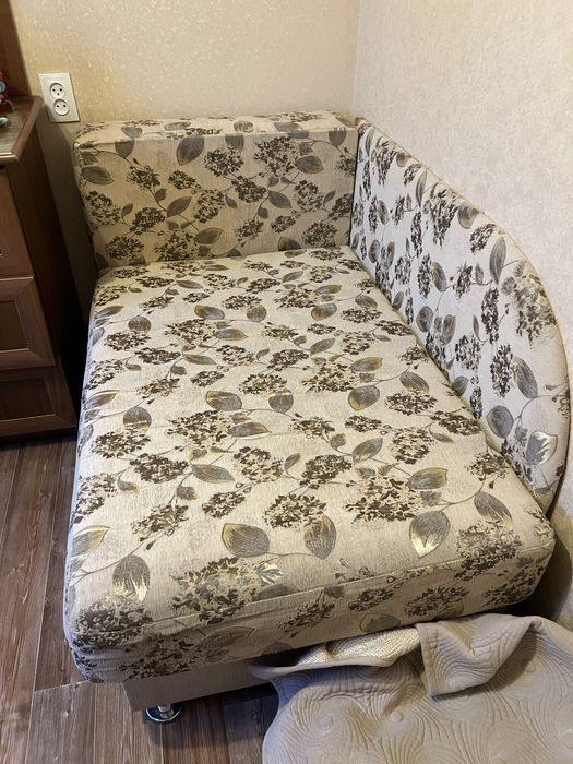 Продаю две тахты