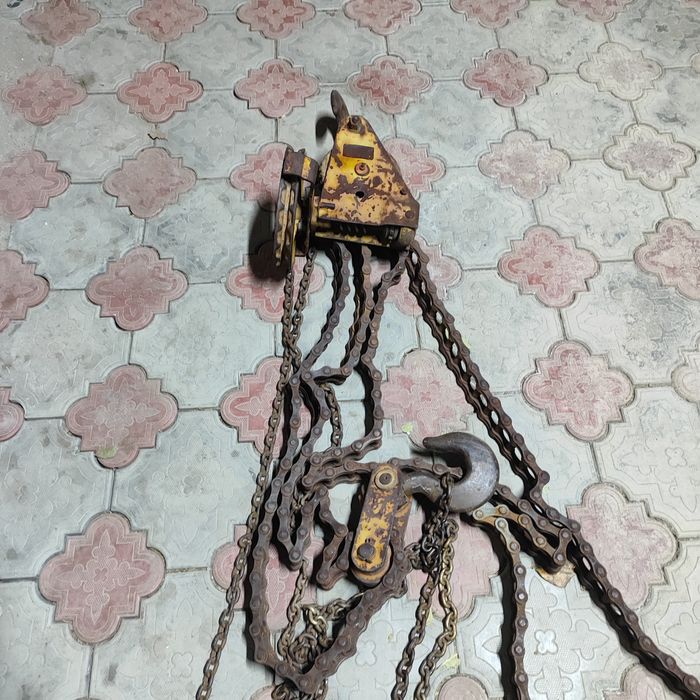 Продам лебётку 5 тон