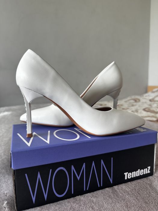 Бели токчета Tendenz