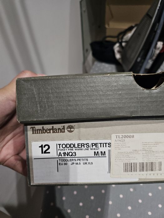 Продам десткие ботинки Timberland