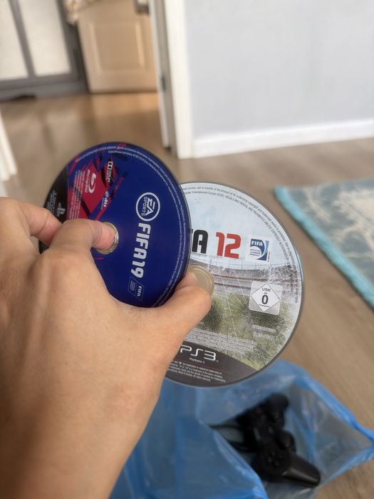 Продам PS3 Slim 320 GB.. В рабочем состоянии