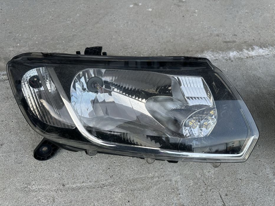 Фарове за Dacia Logan 2