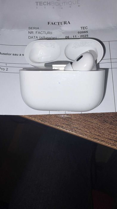 Vand case si casca dreapta Airpods Pro 2