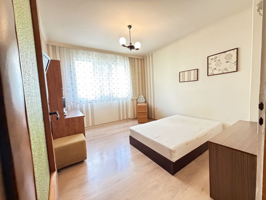 ИМОТИ Силистра продава тристаен апартамент с гараж