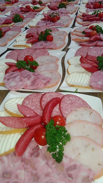 toy marosimlar uchun salatlar karving va tuxumbarak somsacha