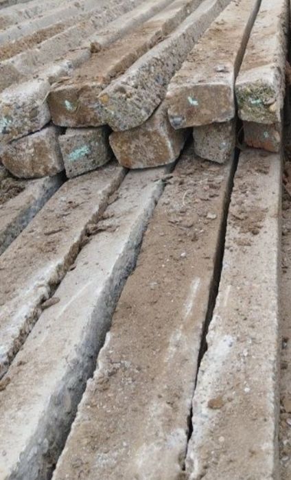 Stalpi beton pt gard