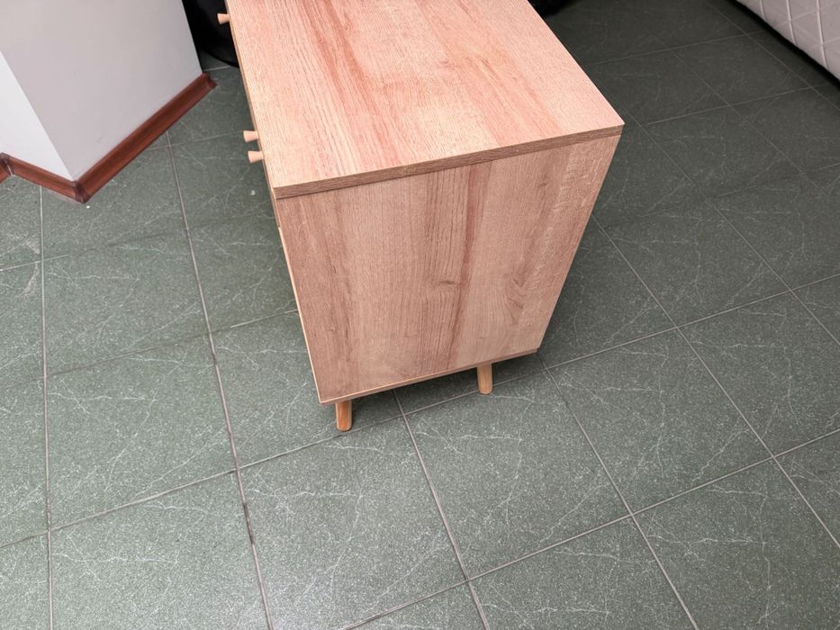 Бюфет 3 врати цвят топъл дъб не използван