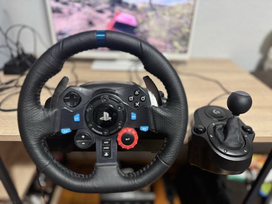 Волан с педали+ шифтър Logitech g29