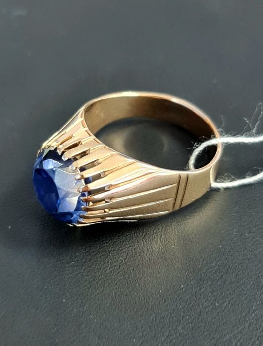 Золотое кольцо с сапфиром 583 пробы