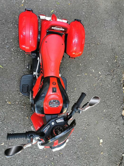 Червен акумулаторен мотор Motocross 1200CR 12V