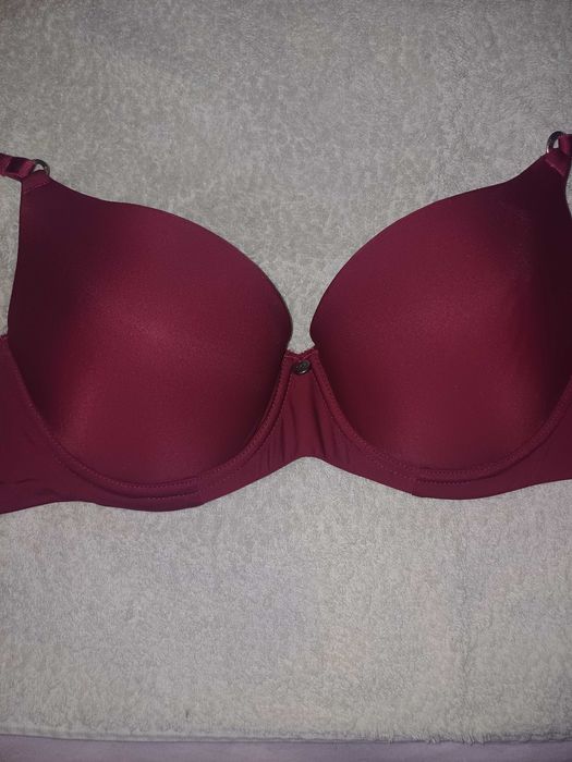 Нов сутиен Ysabel Mora