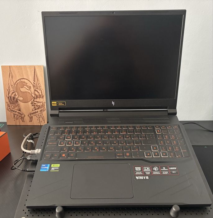 Acer Nitro V-16 gaming laptop без забележка