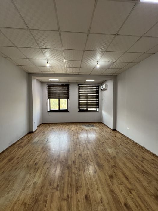 Аренда под офис ул. Шота Руставели, недалеко мост Узгариш 30м2 1 линия